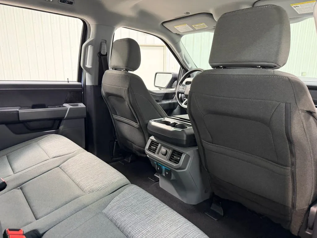 Ford F-150 photo 17