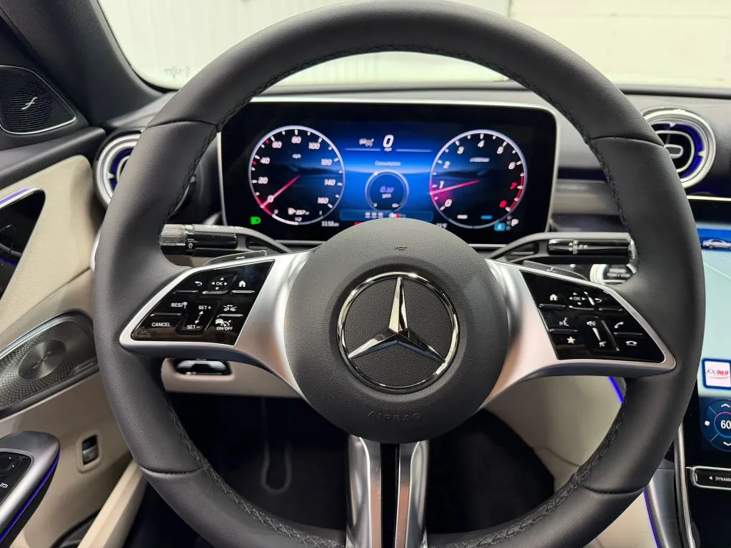 Mercedes-Benz C-Class photo 20