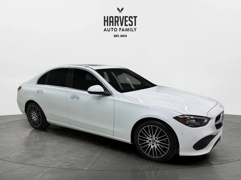Mercedes-Benz C-Class photo 9