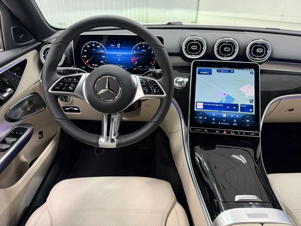 Mercedes-Benz C-Class photo 19
