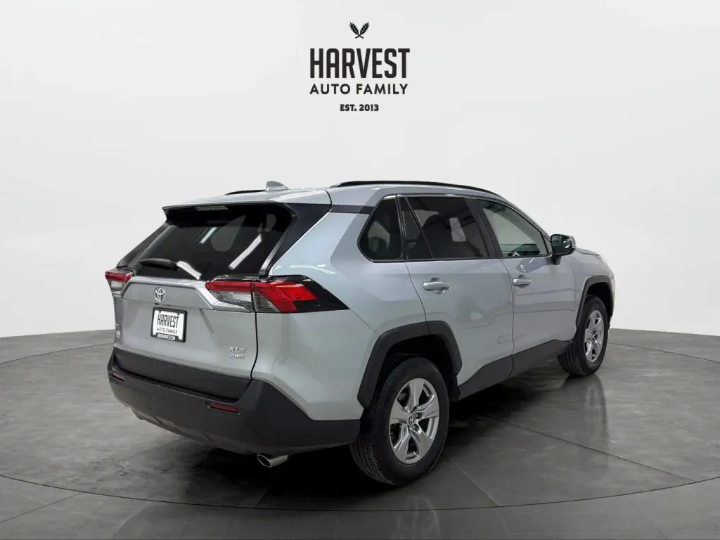 Toyota RAV4 photo 6