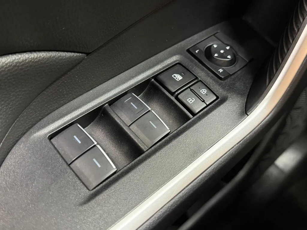 Toyota RAV4 photo 26