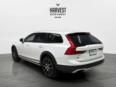 More photos of 2018 Volvo V90 T6 Cross Country Wagon 4D at Harvest Auto Family, NE