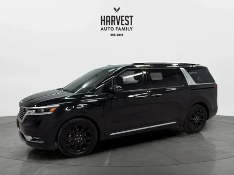 Black 2022 Kia Carnival SX Minivan 4D for sale in Wahoo, NE