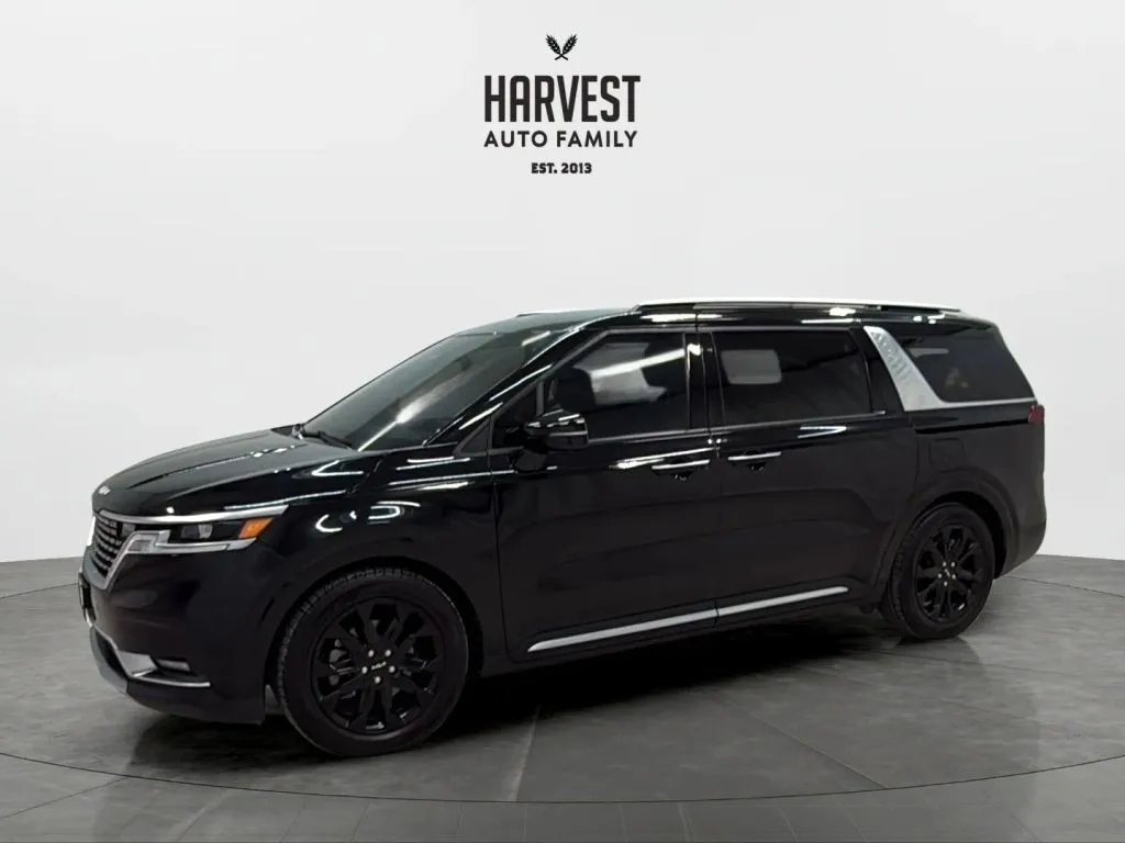 Black 2022 Kia Carnival SX Minivan 4D for sale in Wahoo, NE