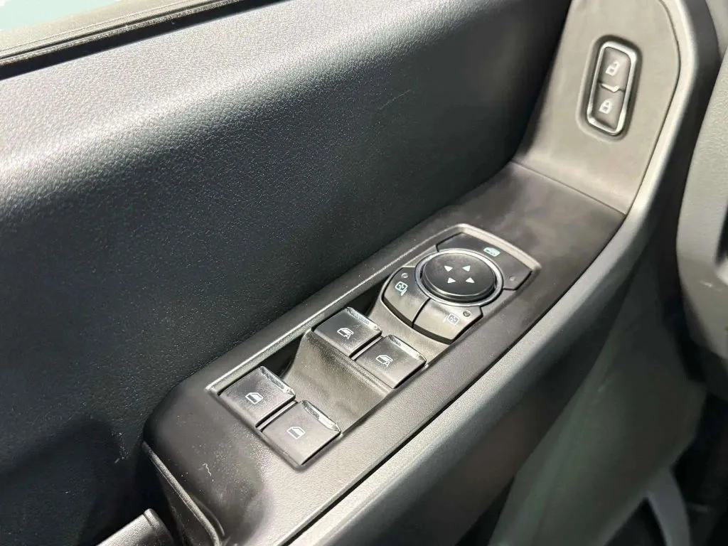 2024 Ford F-250 photo 9