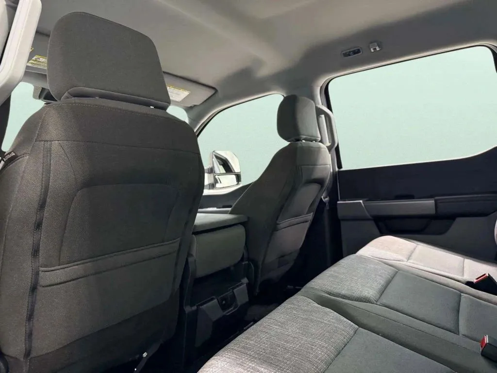 2024 Ford F-250 photo 25