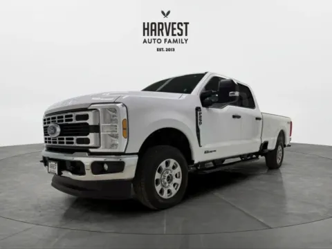 White 2024 Ford F250 Super Duty Crew Cab XLT Pickup 4D 8 ft for sale in Wahoo, NE
