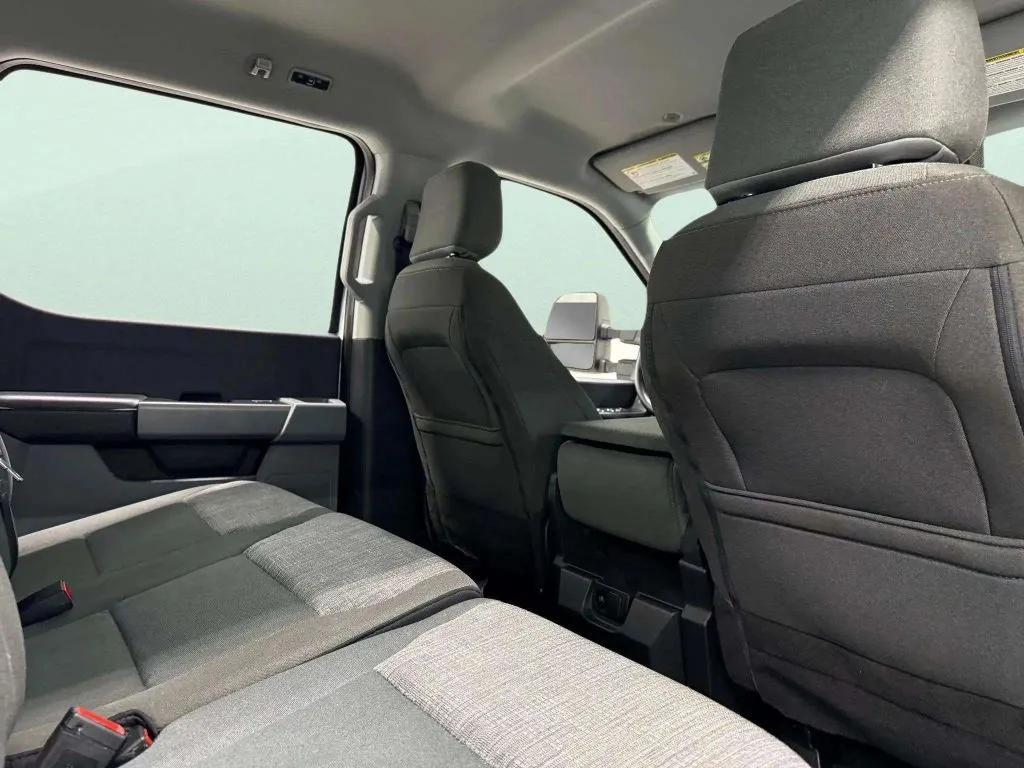 2024 Ford F-250 photo 6