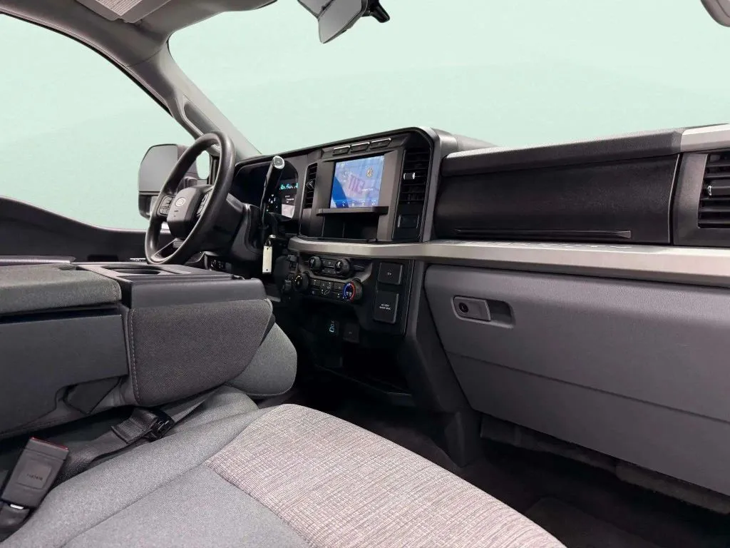 2024 Ford F-250 photo 5