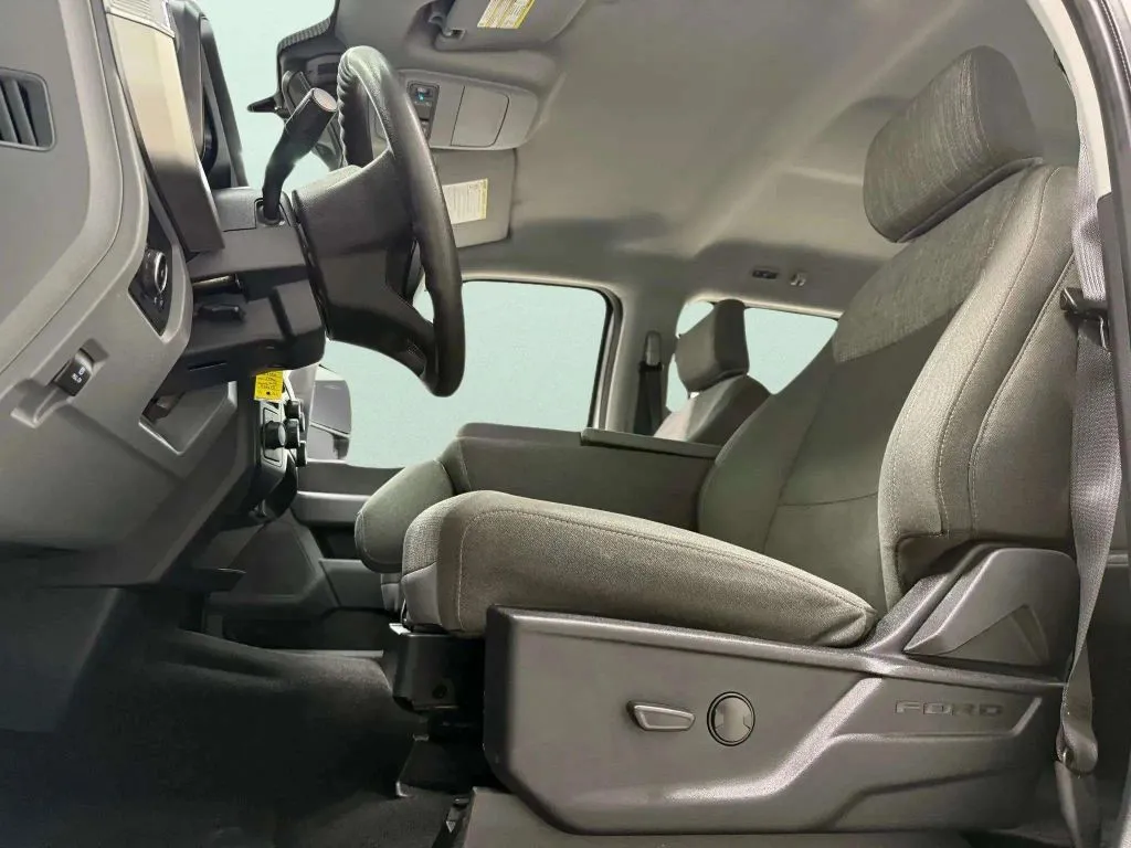 2024 Ford F-250 photo 15