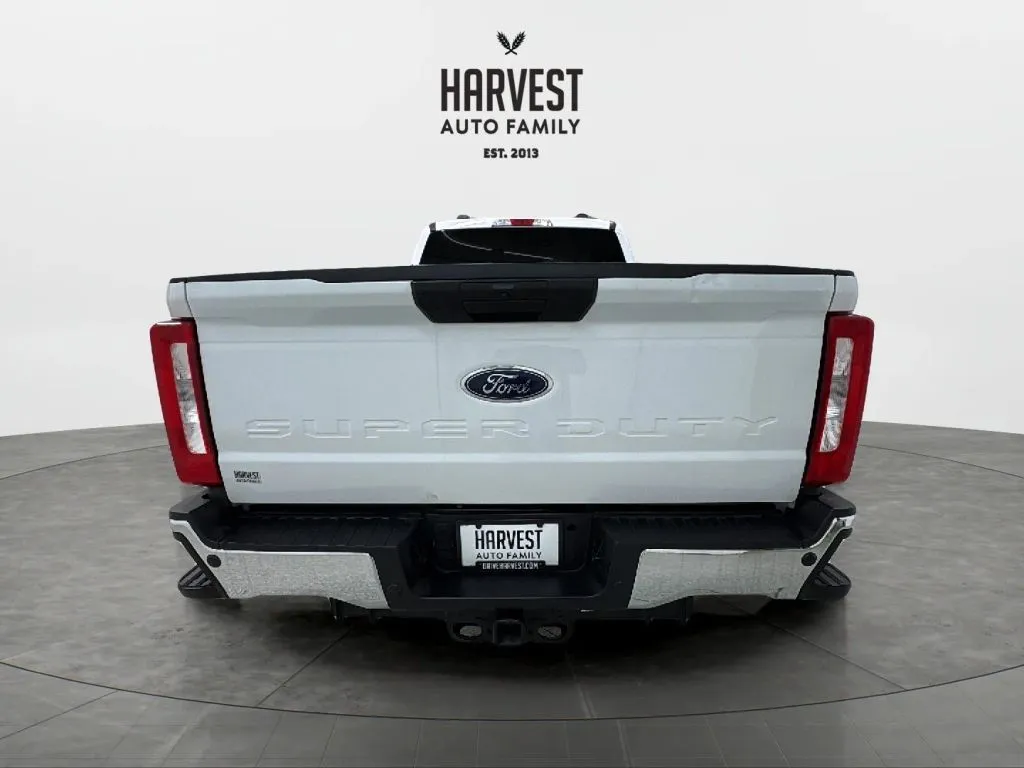 2024 Ford F-250 photo 12