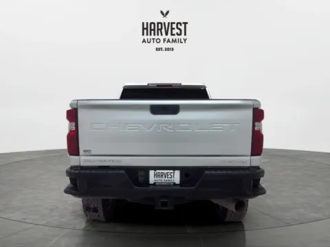 More photos of 2022 Chevrolet Silverado 2500 HD Crew Cab Custom Pickup 4D 6 1/2 ft at Harvest Auto Family, NE