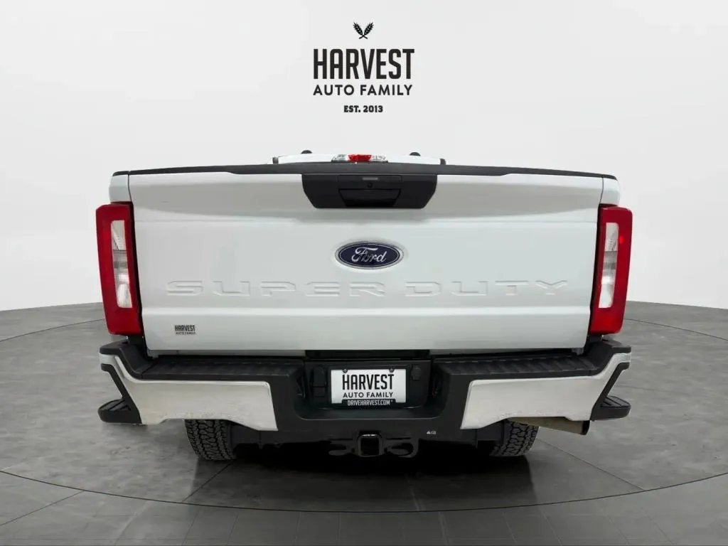 2024 Ford F-250 photo 19