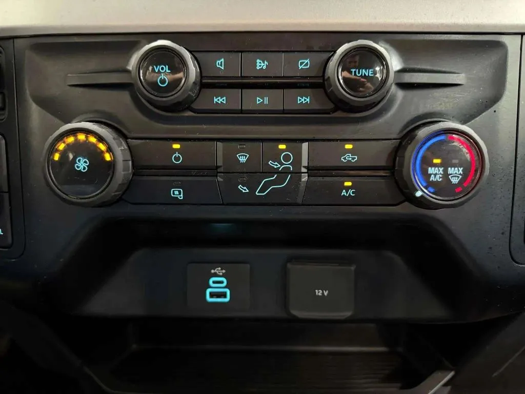 2024 Ford F-250 photo 25