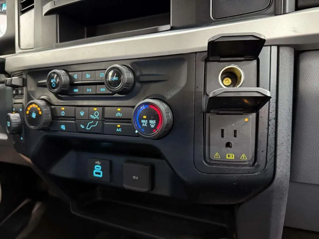 2024 Ford F-250 photo 8