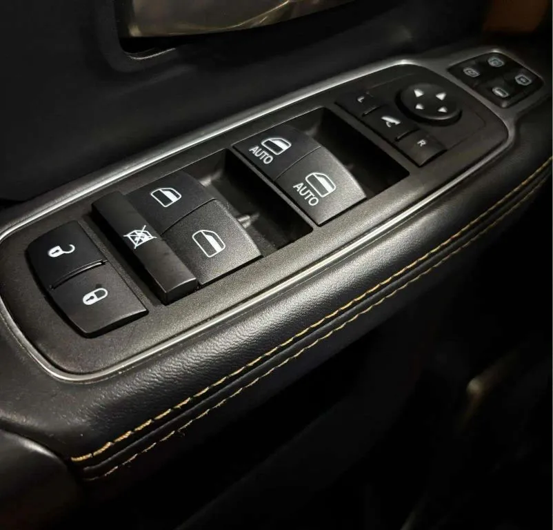 2024 Ram 3500 Longhorn photo 32