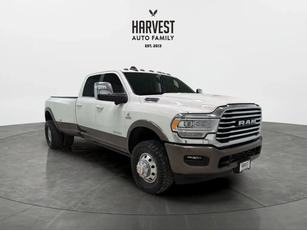 2024 Ram 3500 Longhorn photo 4