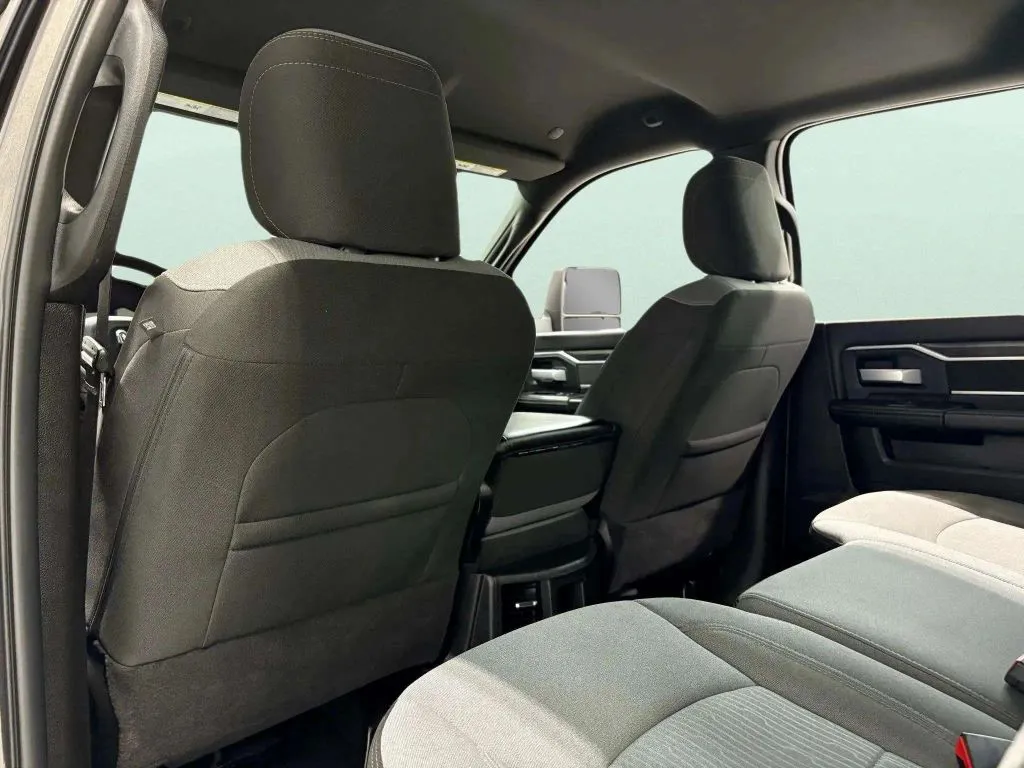 2024 Ram 2500 Big Horn photo 21