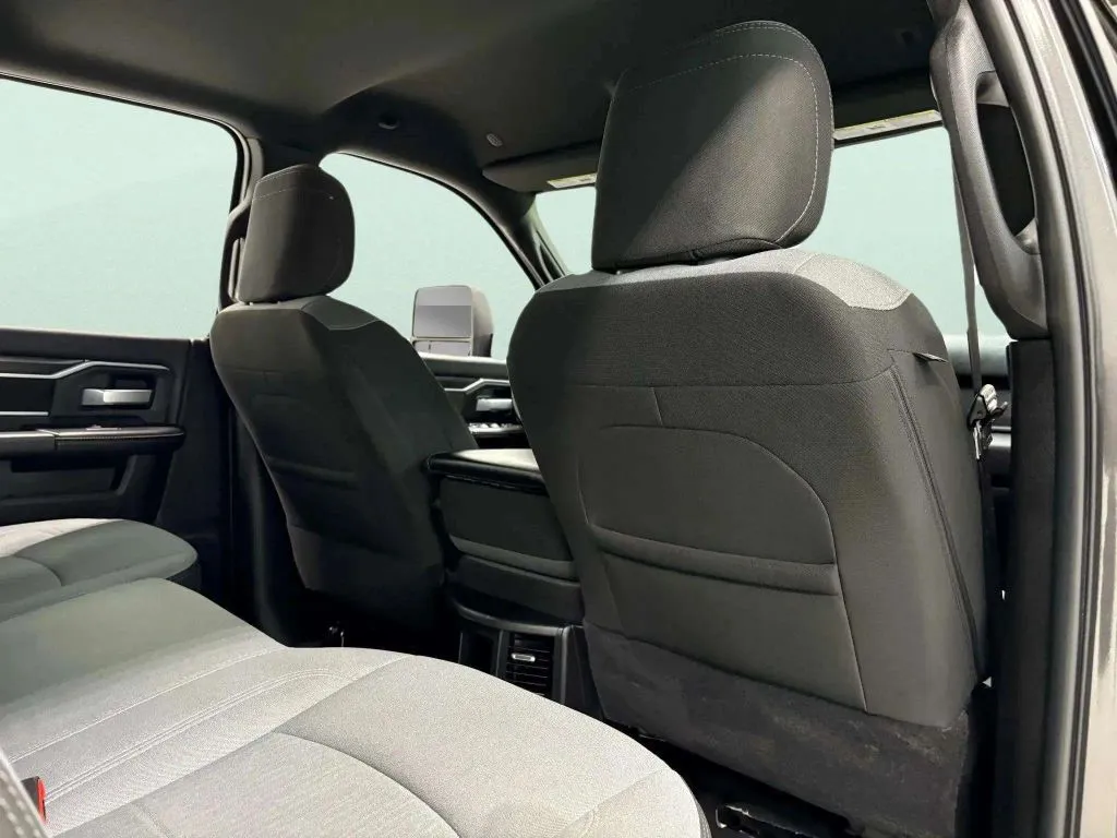 2024 Ram 2500 Big Horn photo 5