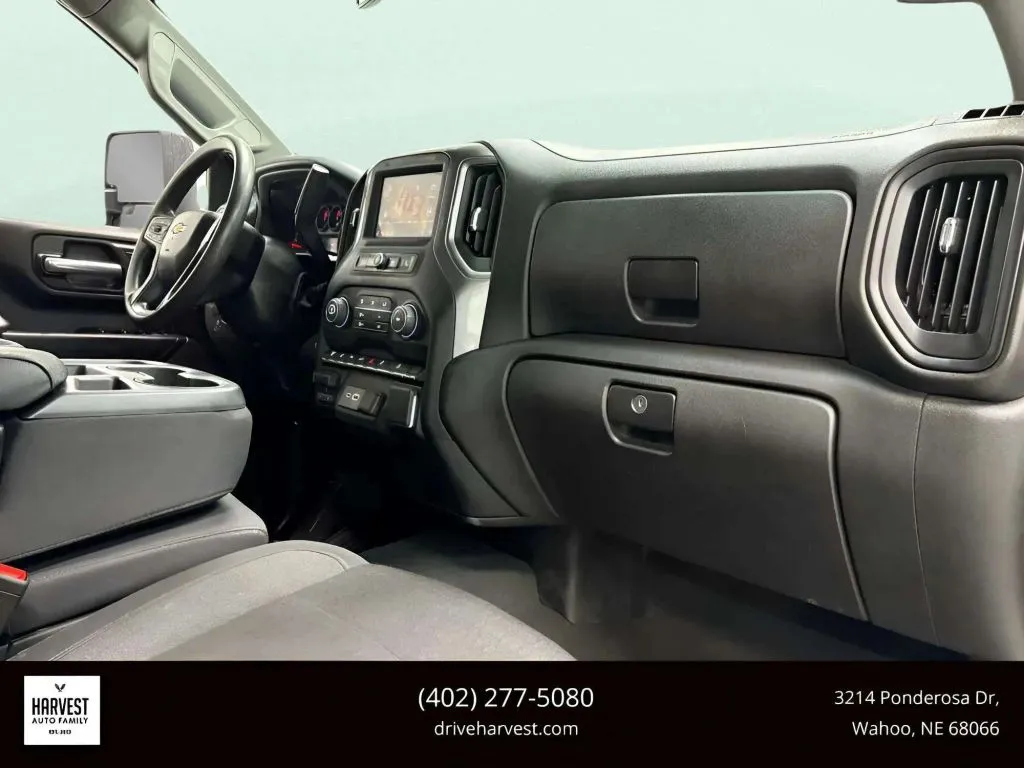 2024 Chevrolet Silverado 2500HD Custom photo 4