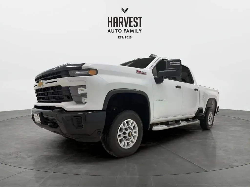 White 2024 Chevrolet Silverado 2500 HD Crew Cab Custom Pickup 4D 6 1/2 ft for sale in Wahoo, NE