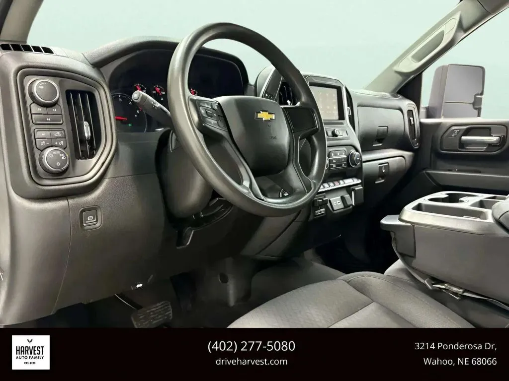 2024 Chevrolet Silverado 2500HD Custom photo 12