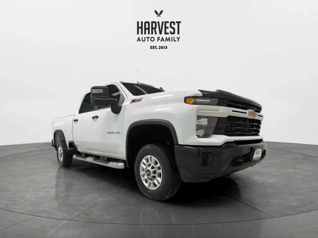 2024 Chevrolet Silverado 2500HD Custom photo 18