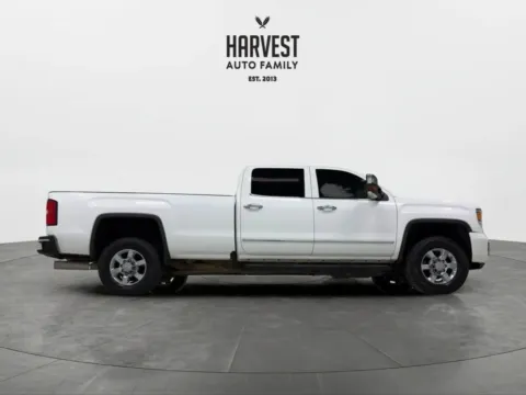 More photos of 2018 GMC Sierra 2500 HD Crew Cab SLT Pickup 4D 8 ft at Harvest Auto Family, NE