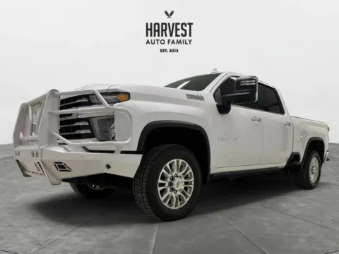 White 2022 Chevrolet Silverado 2500 HD Crew Cab High Country Pickup 4D 6 1/2 ft for sale in Wahoo, NE