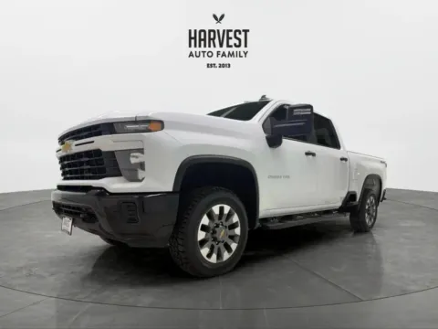 White 2024 Chevrolet Silverado 2500 HD Crew Cab Custom Pickup 4D 6 1/2 ft for sale in Wahoo, NE