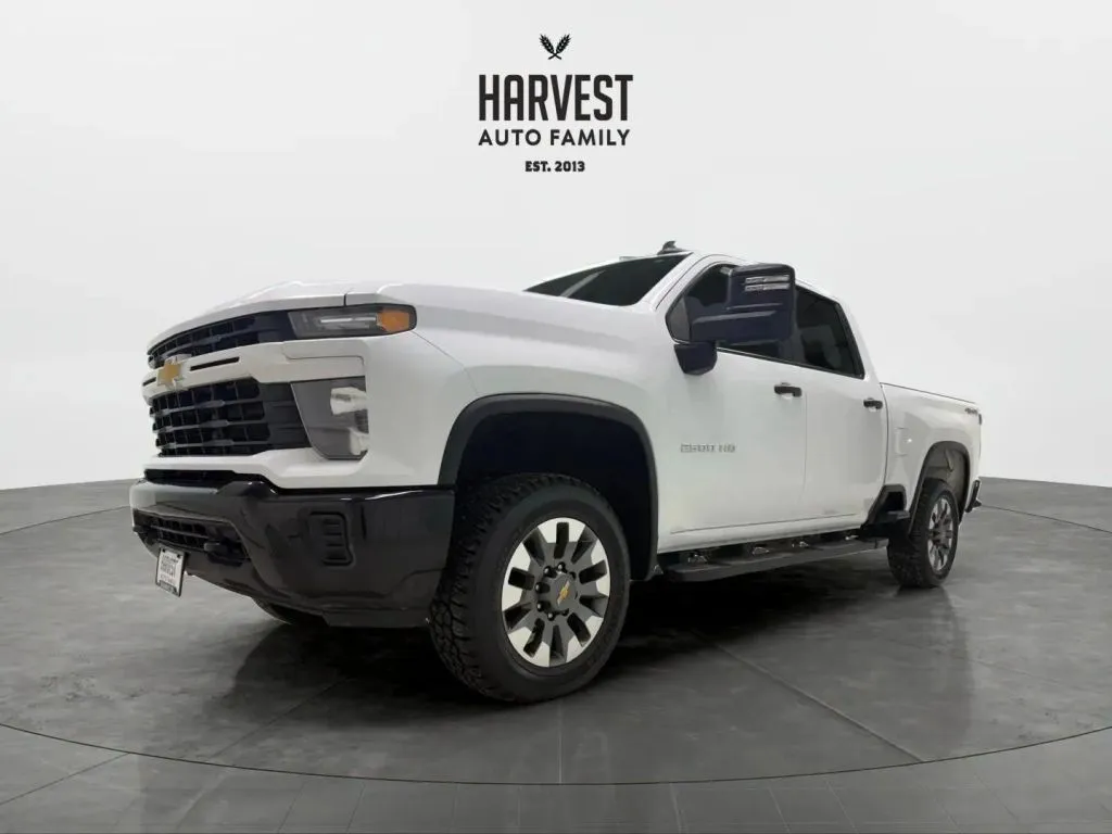 White 2024 Chevrolet Silverado 2500 HD Crew Cab Custom Pickup 4D 6 1/2 ft for sale in Wahoo, NE