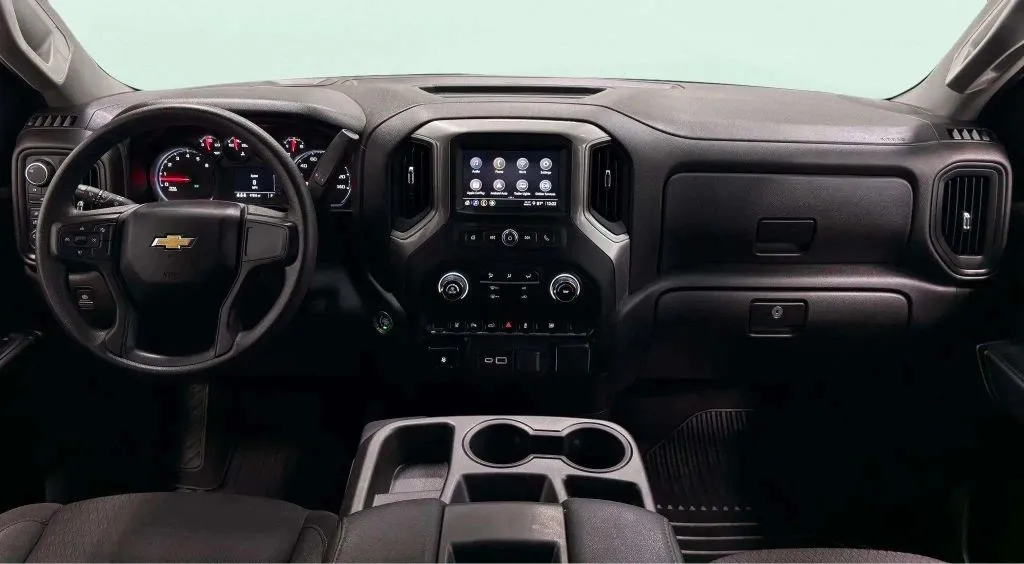 2024 Chevrolet Silverado 2500HD Custom photo 10