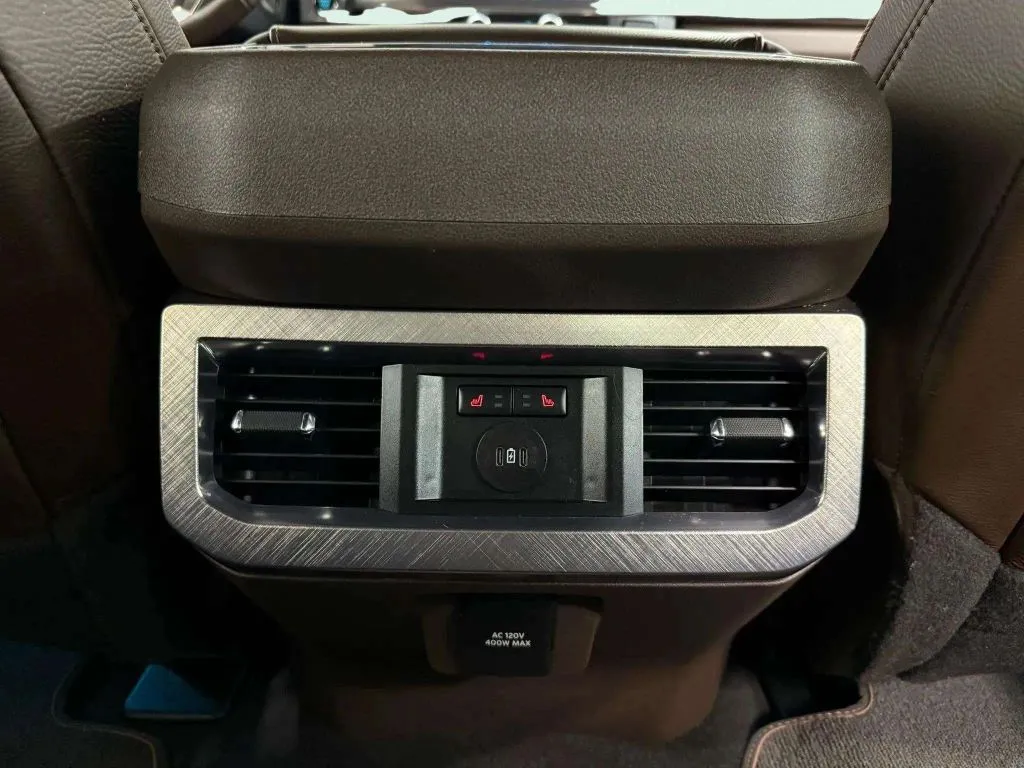 2025 Ford F-250 photo 13