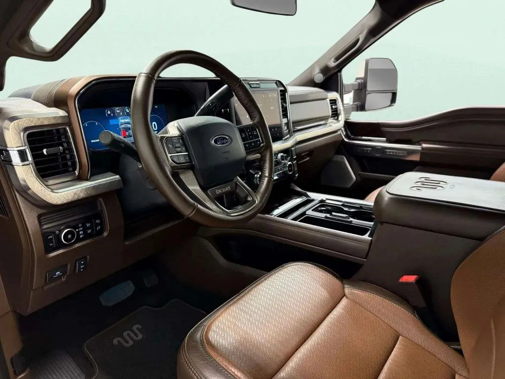 2025 Ford F-250 photo 11