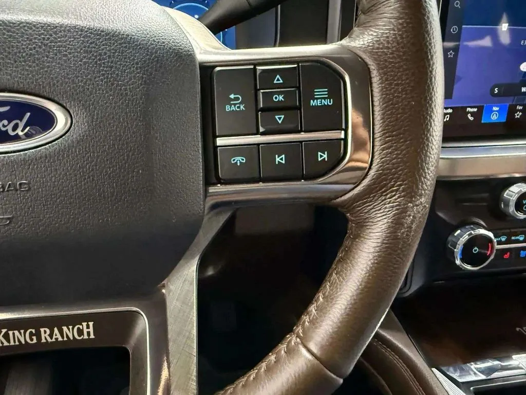 2025 Ford F-250 photo 28