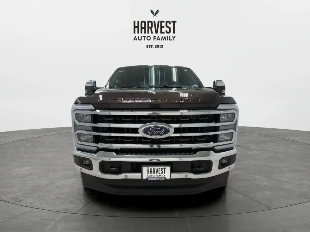 2025 Ford F-250 photo 2