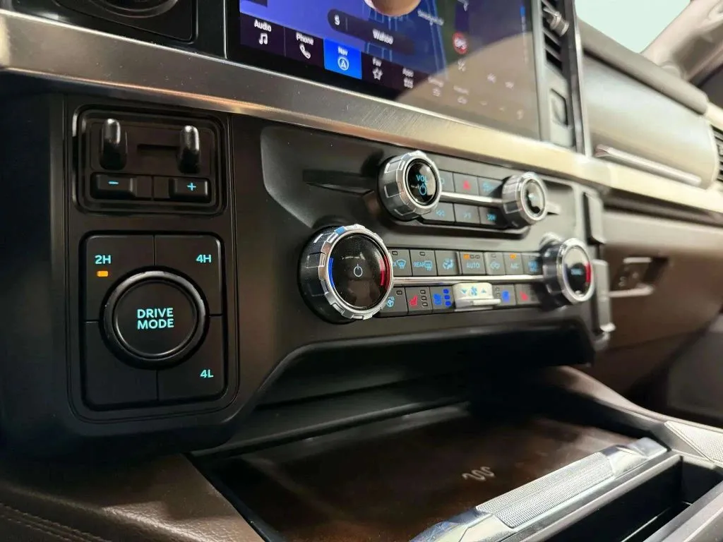 2025 Ford F-250 photo 16