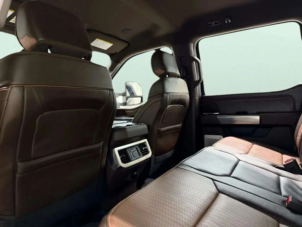 2025 Ford F-250 photo 21