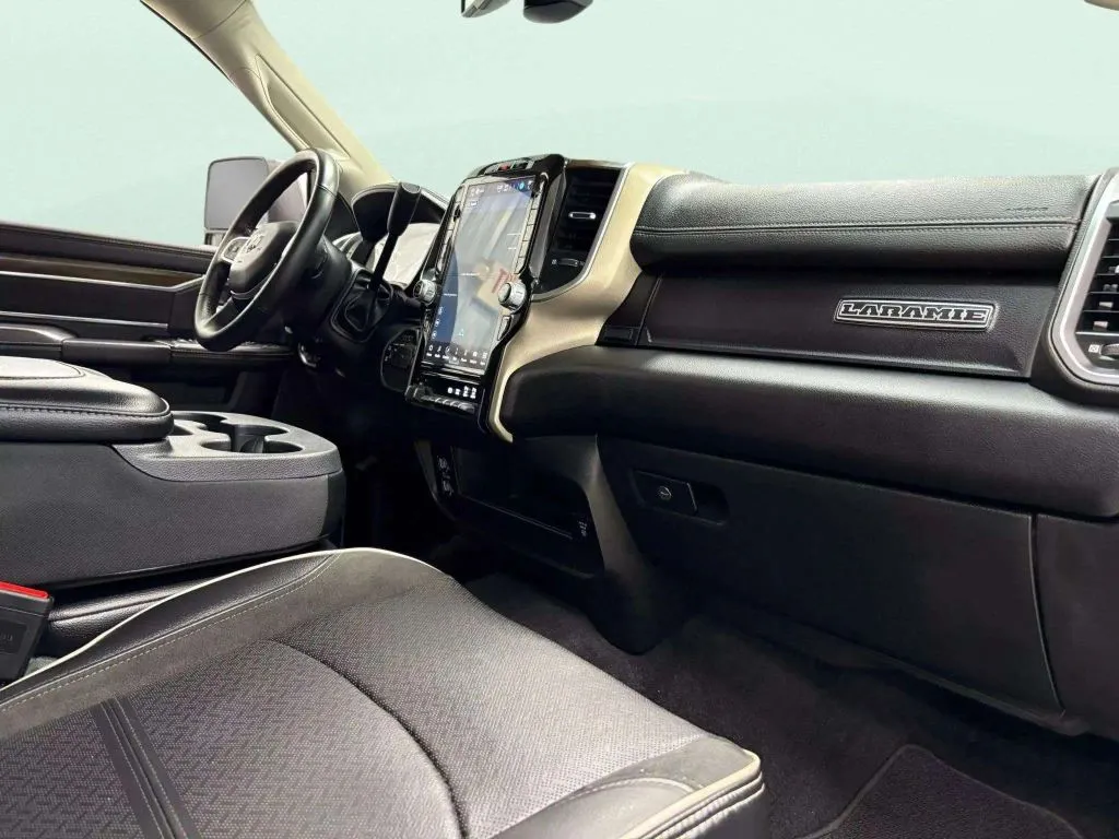 2024 Ram 2500 Laramie photo 15