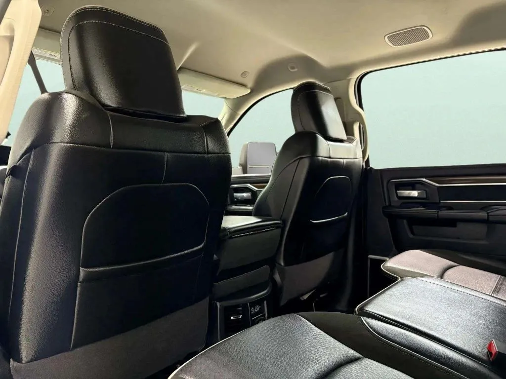 2024 Ram 2500 Laramie photo 6