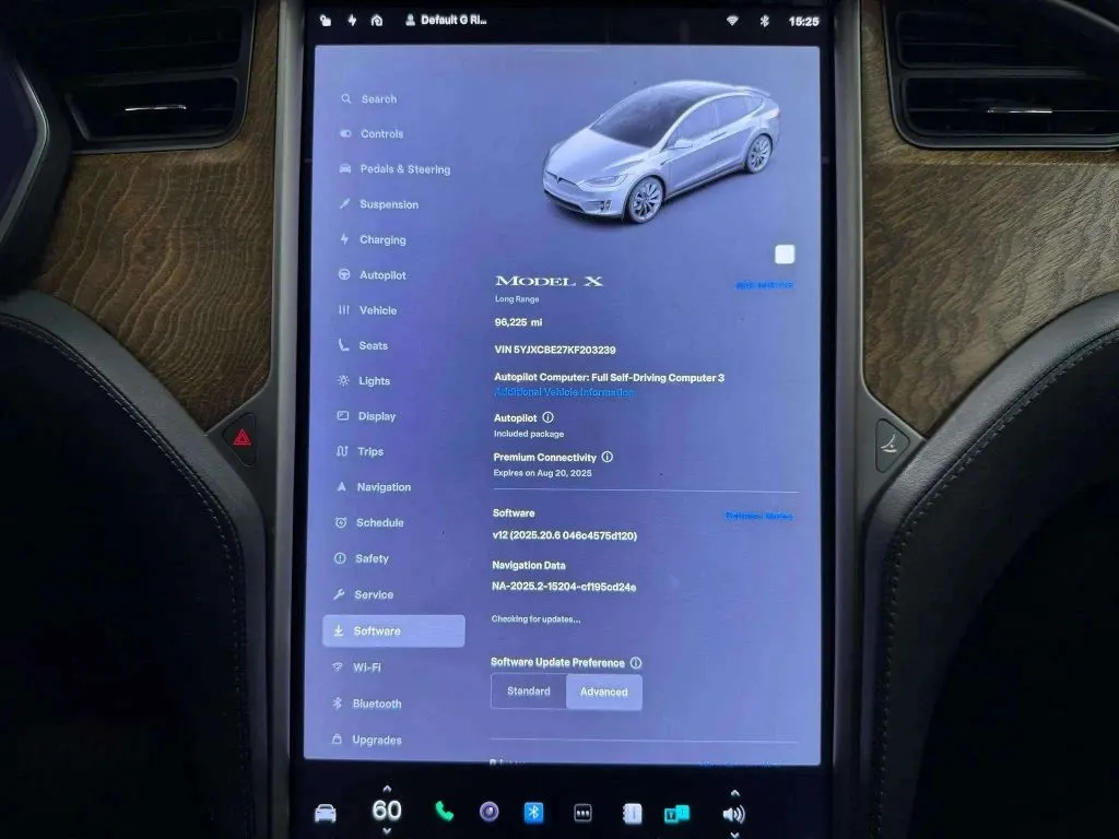 2019 Tesla Model X Long Range photo 20