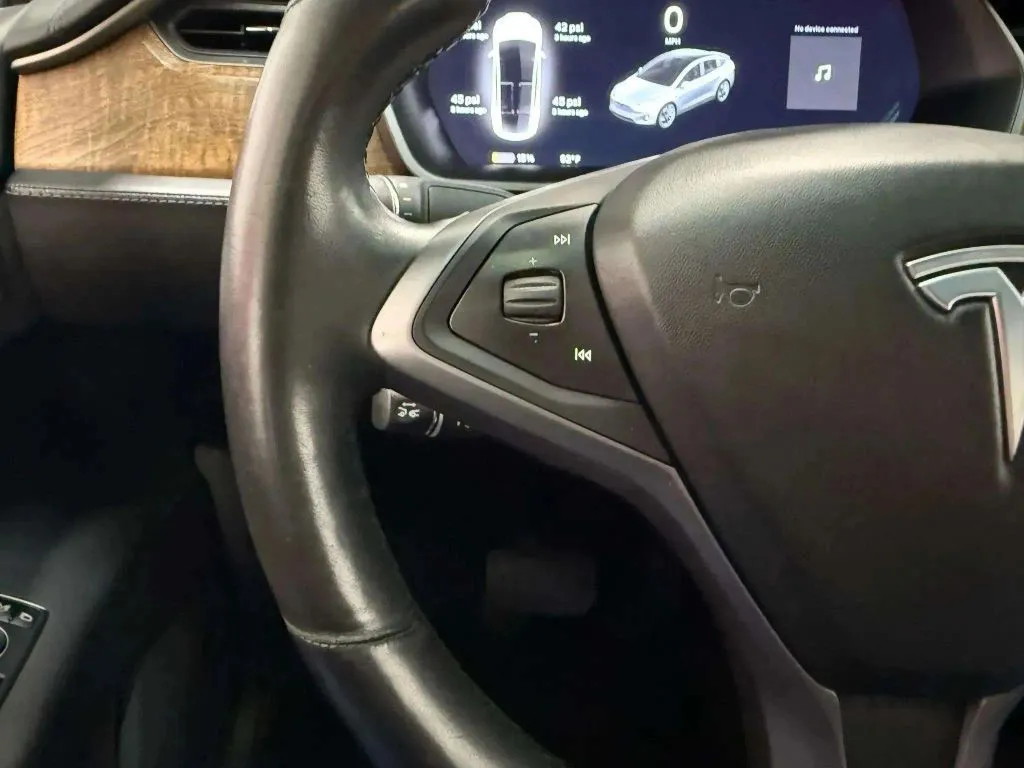 2019 Tesla Model X Long Range photo 13