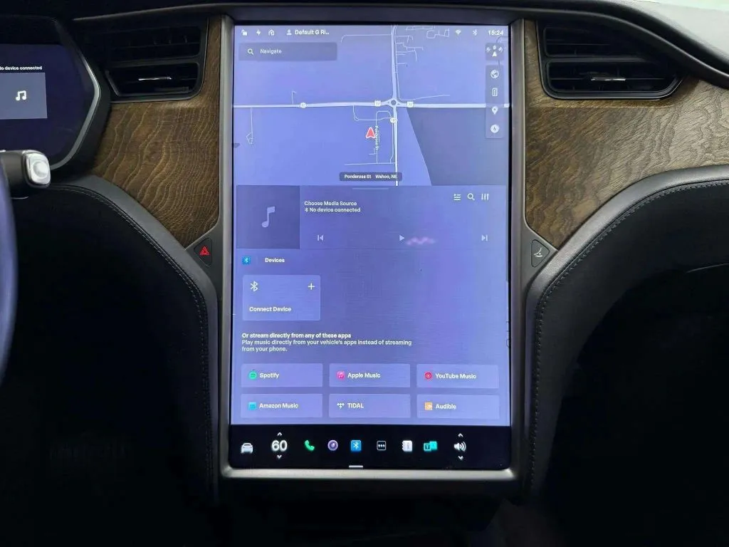 2019 Tesla Model X Long Range photo 12