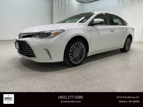 White 2017 Toyota Avalon XLE Sedan 4D for sale in Wahoo, NE