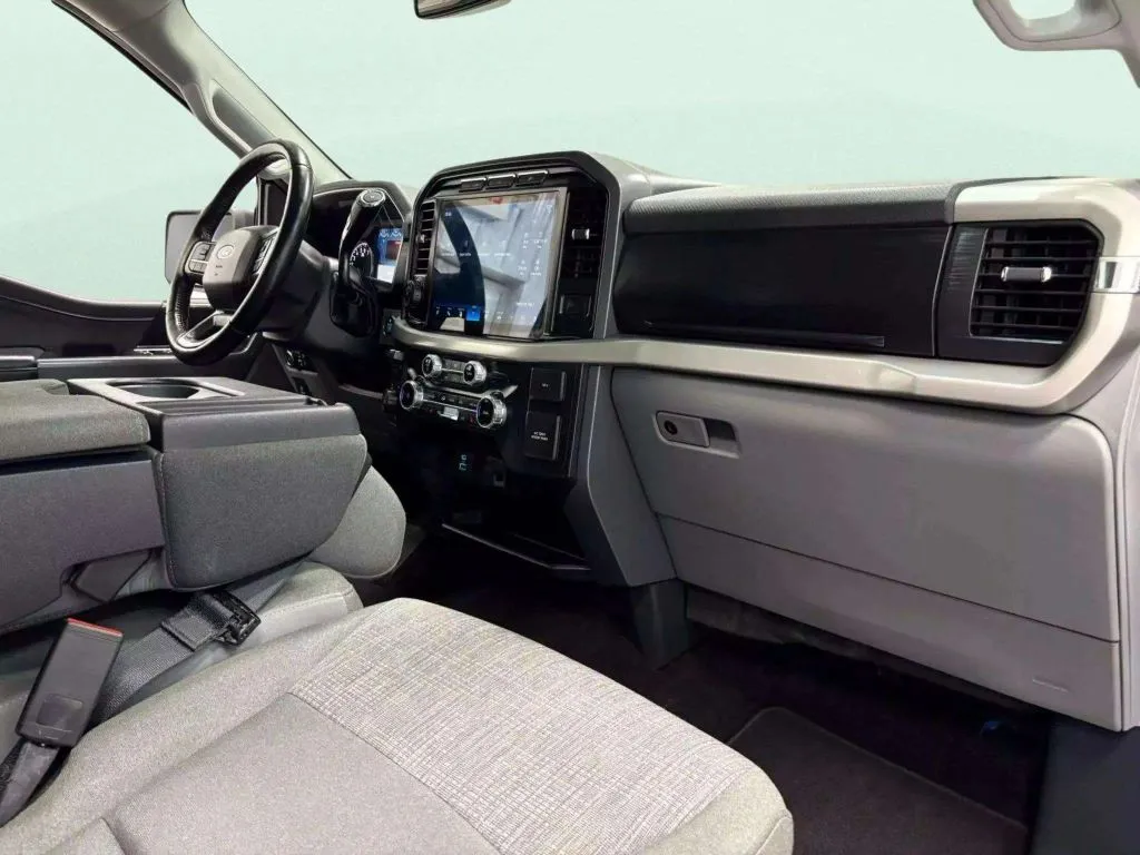 2022 Ford F-150 XLT photo 2