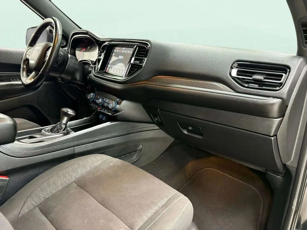 2023 Dodge Durango SXT Sport photo 4
