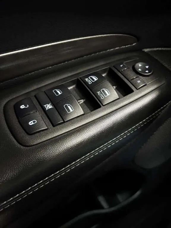 2023 Dodge Durango SXT Sport photo 24