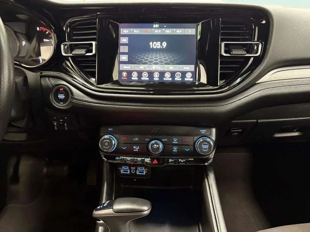 2023 Dodge Durango SXT Sport photo 23