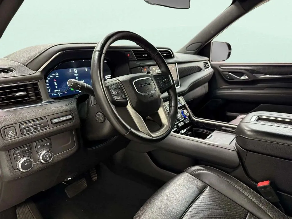 2023 Gmc Yukon XL Denali photo 25